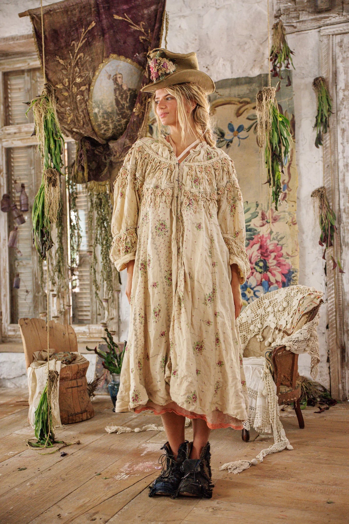 Linen Albertine Opera Coat