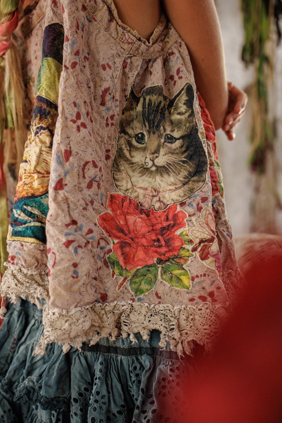 Appliqué Cat Amor Tank