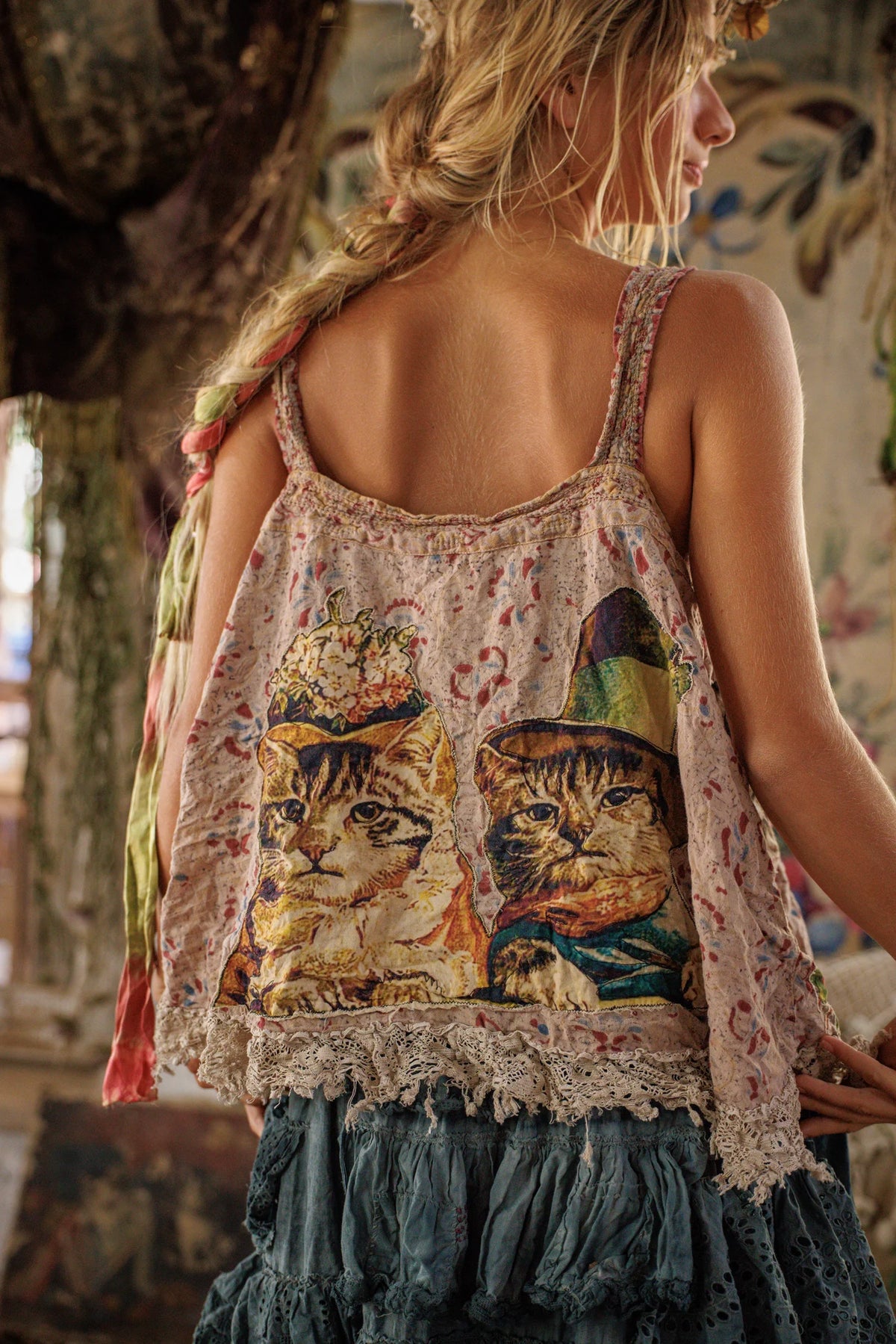 Appliqué Cat Amor Tank